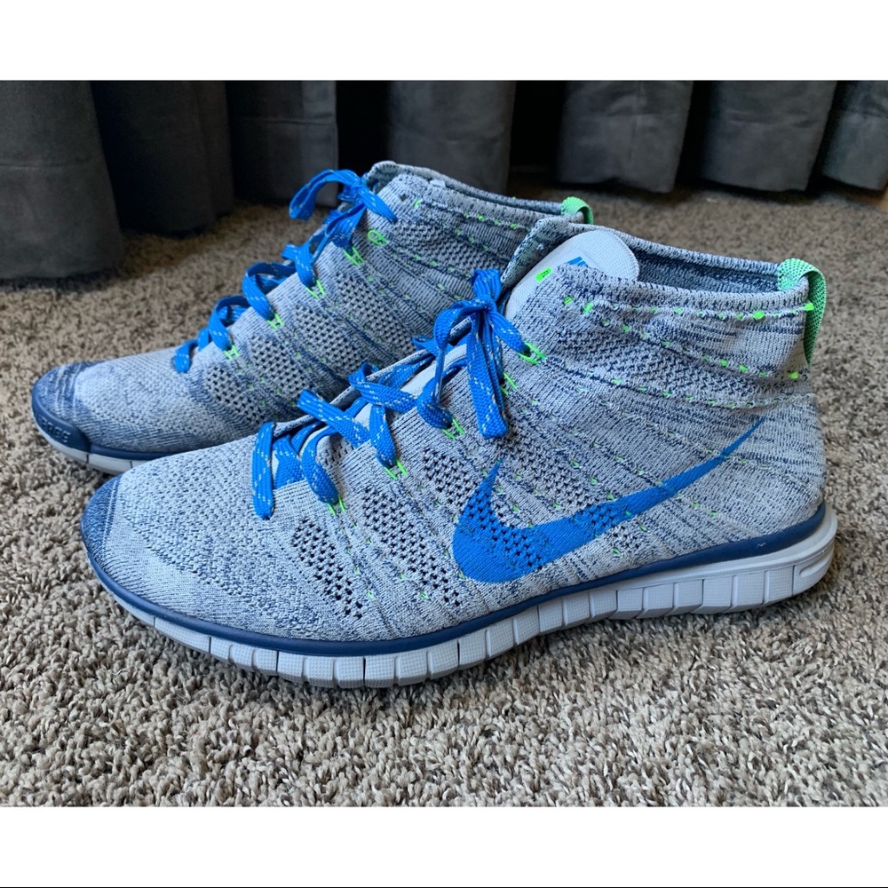 NIKE Flyknit Chukka